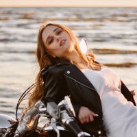 Скачать песню Анастасия Сотникова - Вези на море