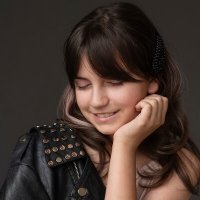 Скачать песню Стефани Голик - Счастье в пути