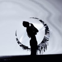 Скачать песню ORDERTOLIFE - Under The Moon