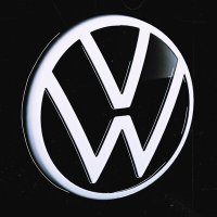 Скачать песню LESSO - VOLKSWAGEN