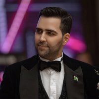 Скачать песню Nazir Habibow - Men mejnun