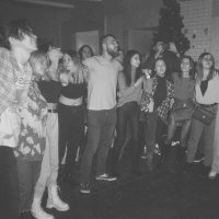 Скачать песню НЕ СЕЙЧАС - Сотни людей вокруг