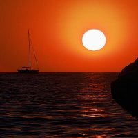 Скачать песню YUGRA - Корабли