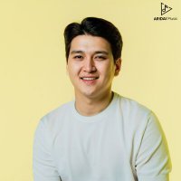 Скачать песню Рыскелді Жайылхан - Сағынған сәулем