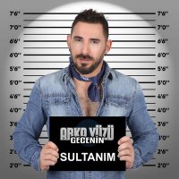 Скачать песню Gecenin Arka Yüzü - Sultanım