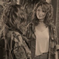 Скачать песню Naz Günay - Leyla