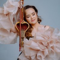 Скачать песню Акерке Тажибаева - Ақеркем