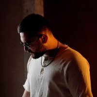 Скачать песню KhaliF - Научи летать