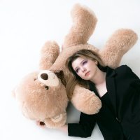 Скачать песню город у моря - самая грустная девочка на районе